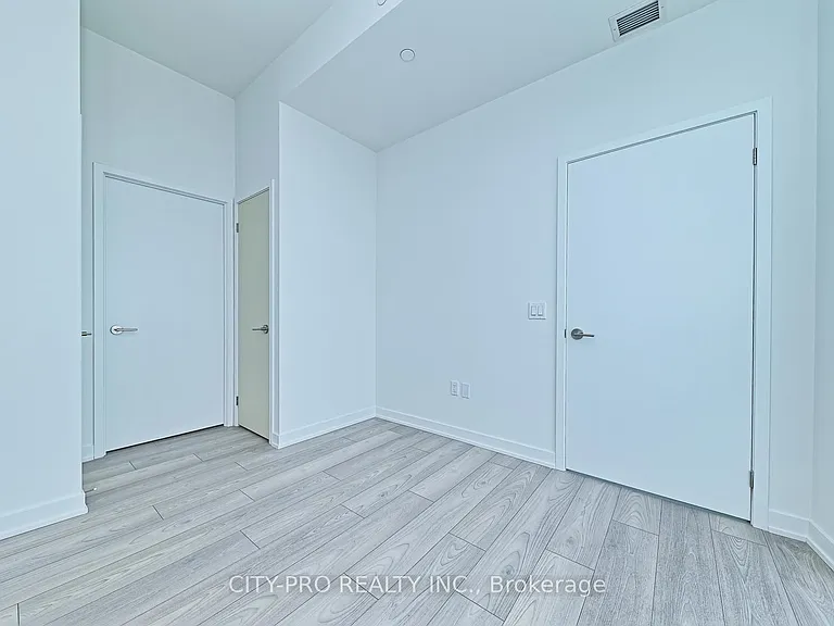 1 Fairview Rd E #3111 — Photo 16
