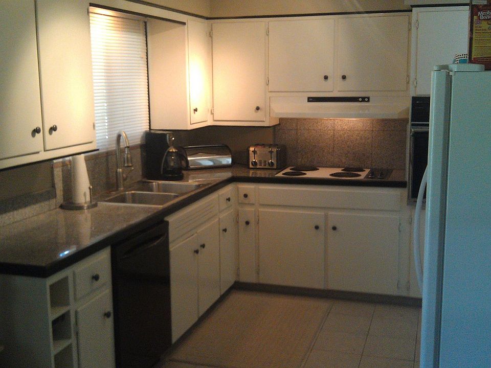 1st image of 3197 Englewood Dr