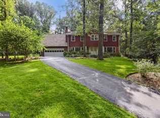 11628 Sourwood Ln, Reston, VA 20191