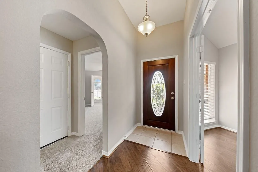 3 bed, 1766 sqft, $1,925 — Photo 3