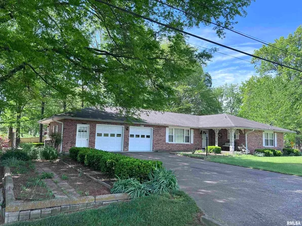 2575 W Striegel Rd, Carbondale, IL 62901