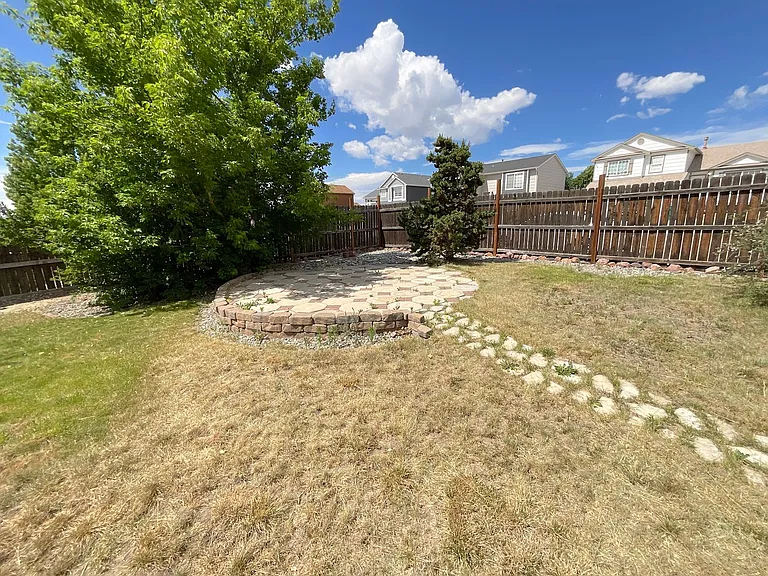2579 Weyburn Way — Photo 6