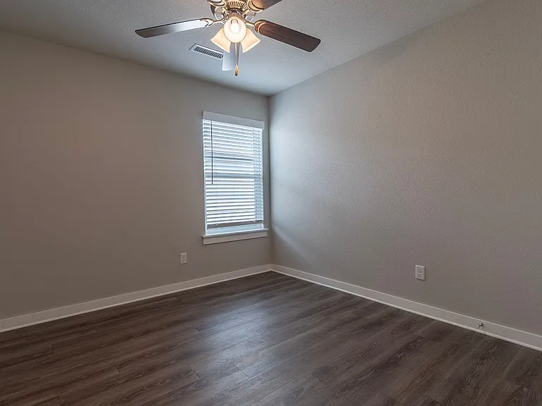 602 N Salem Rd — Photo 20