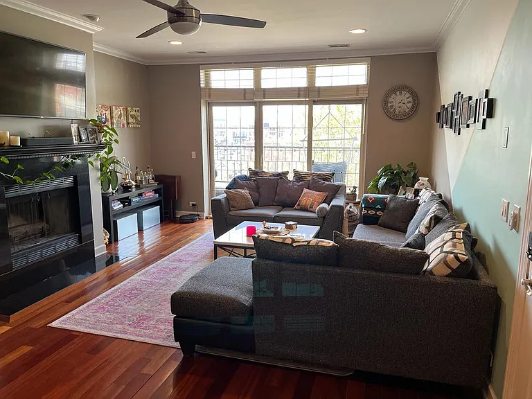 1345 N Ashland Ave #2S — Photo 3