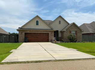 10024 Nanterre Ct, Madisonville, LA 70447
