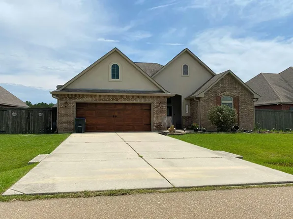 10024 Nanterre Ct, Madisonville, LA 70447