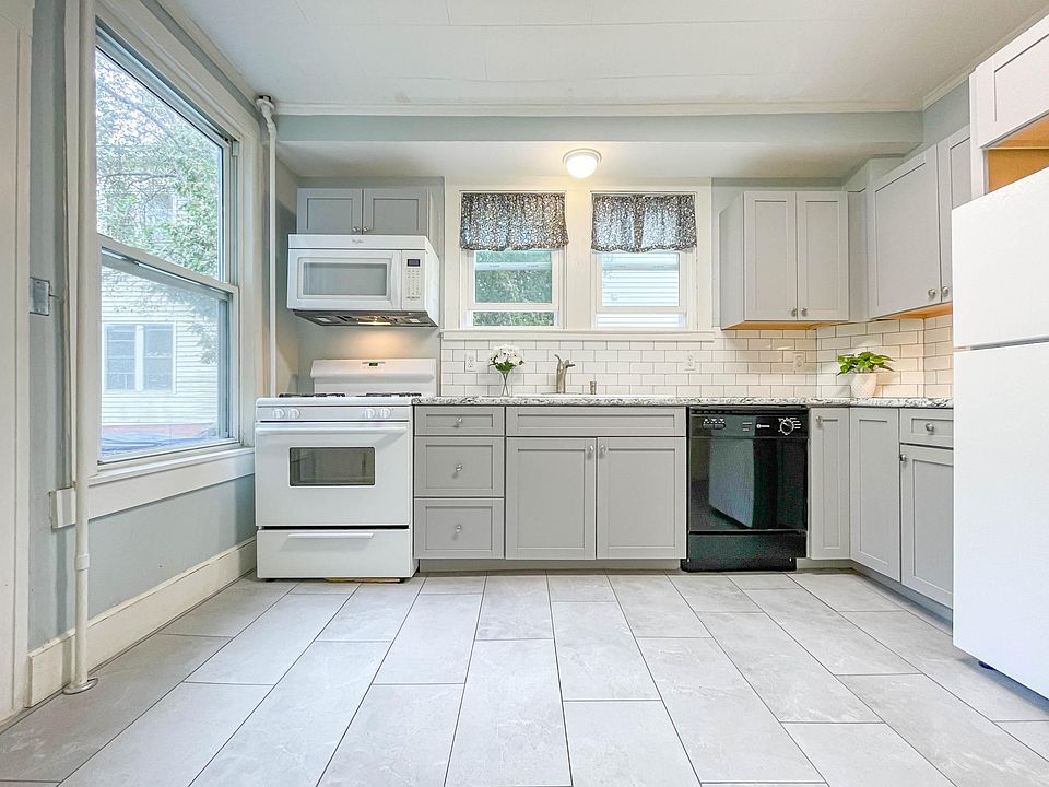 1st image of 91 Saint Lawrence St #1