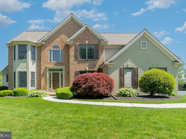 46 Hawthorne Dr, Hershey, PA 17033