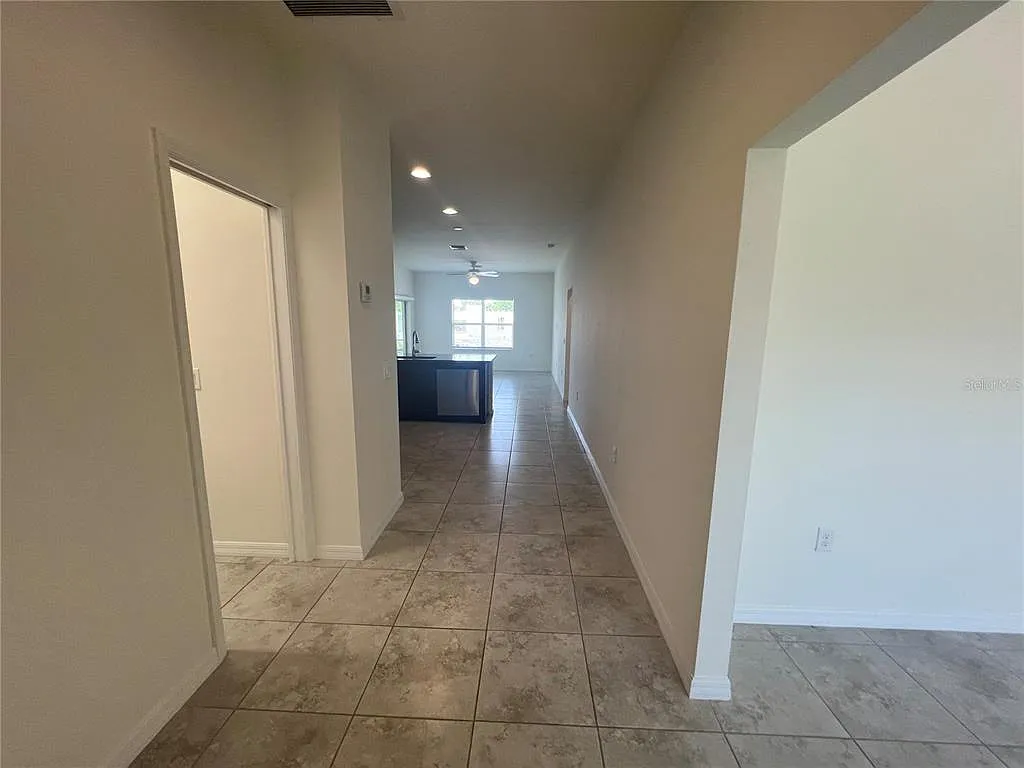 3 bed, 2.0 bath, 1585 sqft, $1,750 — Photo 3