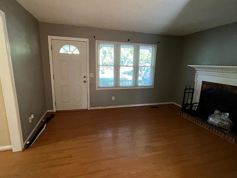 813 Plentywood Ct — Photo 9