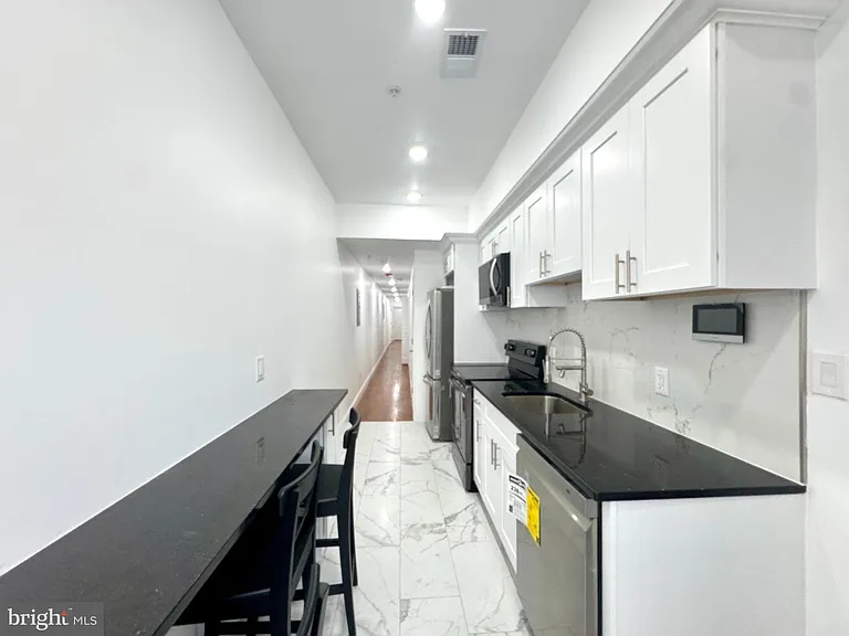 3825 Lancaster Ave #B — Photo 3
