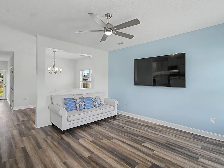 16 Crawford Ct NE — Photo 2