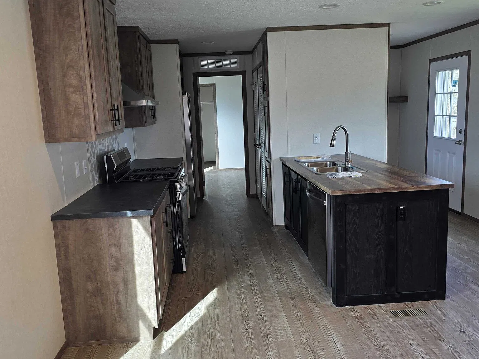 Brand new 2 bedroom 2 bathroom mobile home for sale — Photo 3