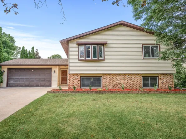 1716 83rd Ave N, Brooklyn Park, MN 55444