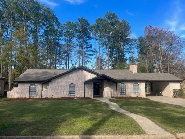 724 Berkshire Dr, Hattiesburg, MS 39402