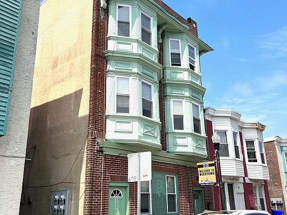 2nd image of 116-118 N Mississippi Ave