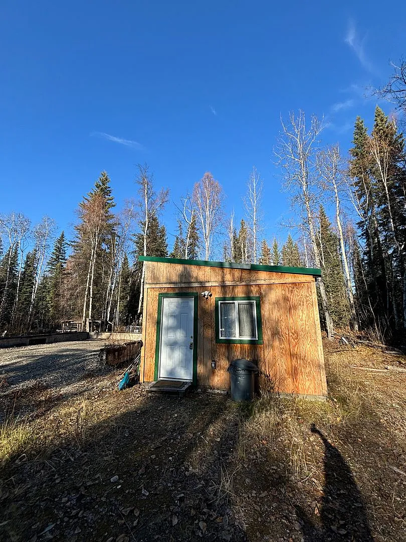 1 bedroom home in North Pole / Washer & Dryer in unit — Photo 1