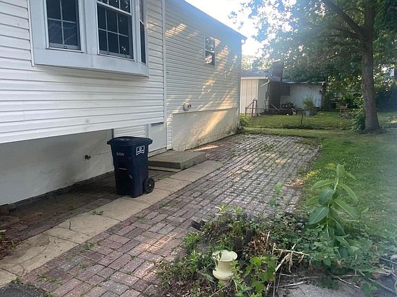 4th image of 1859 Frank Dr