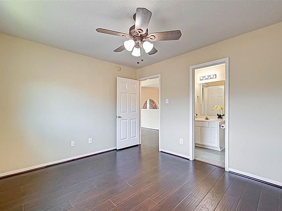 3rd image of 1130 Oxford Mills Ln