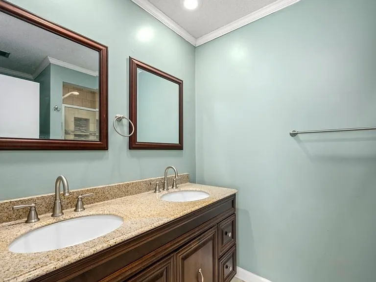2583 Lanrick Cv — Photo 8
