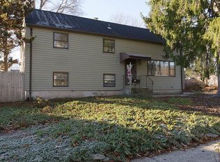 40 Fallon Dr, Hamden, CT 06514