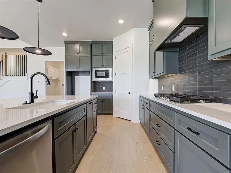 3252 Mission Hill Dr — Photo 4