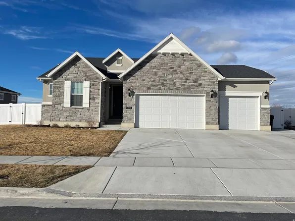 1372 W 400 S, Syracuse, UT 84075