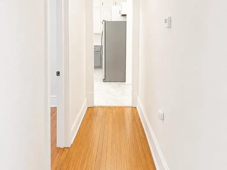 1229 Wasena Ter SW #A — Photo 5