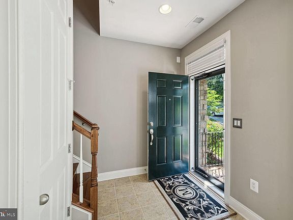 3rd image of 10616 Canfield St #11