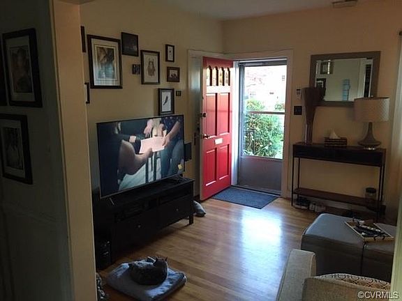 3rd image of 3201 Grant St