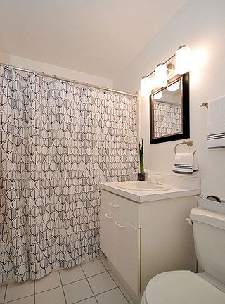 5th image of 3410 N Lake Shore Dr #10J