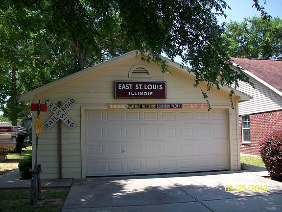 detached garage