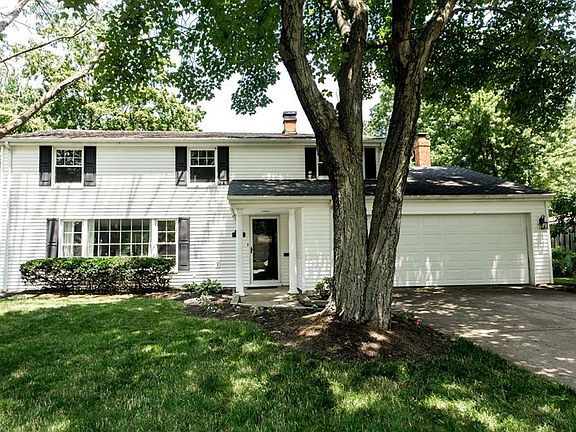 4th image of 28466 Spruce Dr