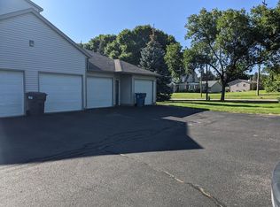 2031 Rowland Ave SE APT 3, Grand Rapids, MI 49546