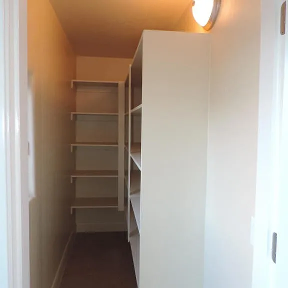 181 E 700 S — Photo 9