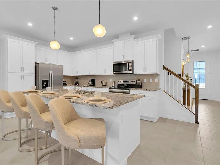 2312 Zaballina Pl — Photo 38