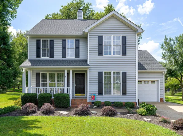 308 E Maple Ave, Holly Springs, NC 27540