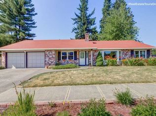 18555 NW Adrian St, Portland, OR 97229