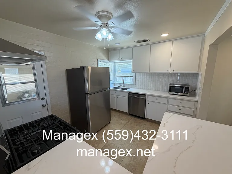 335 Oxford Ave — Photo 7