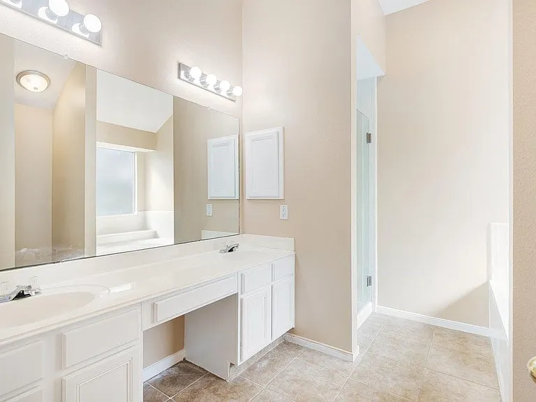 2922 Abbey Field Dr — Photo 12
