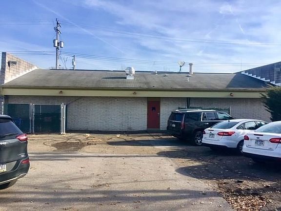 2nd image of 1200 Hodgkiss St