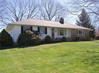 2261 Pine Ridge Dr, Wickliffe, OH 44092