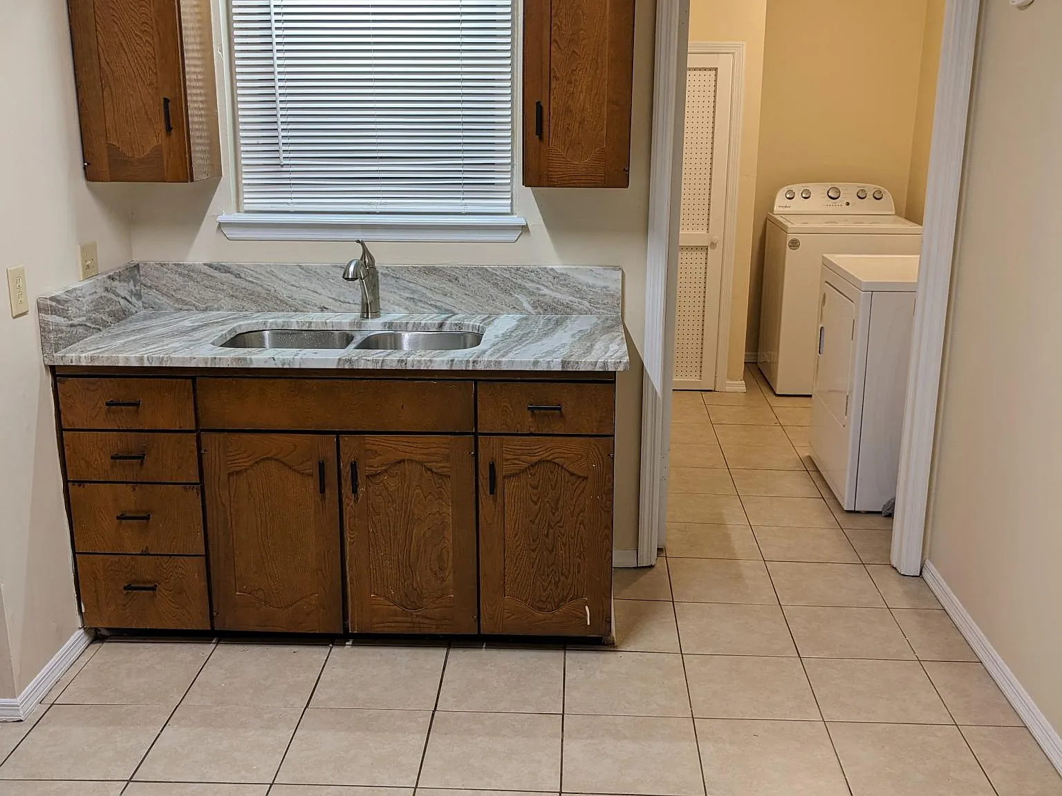 2 bed, 1008 sqft, $800 — Photo 4