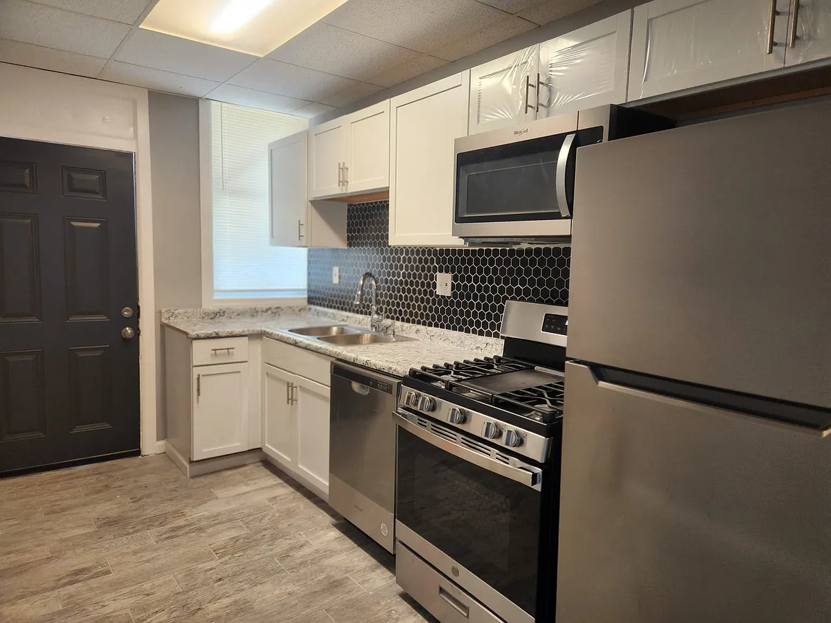 Building Photo - 3637 Minnesota Ave #2F
