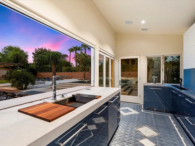 341 E Monte Vista Rd — Photo 62