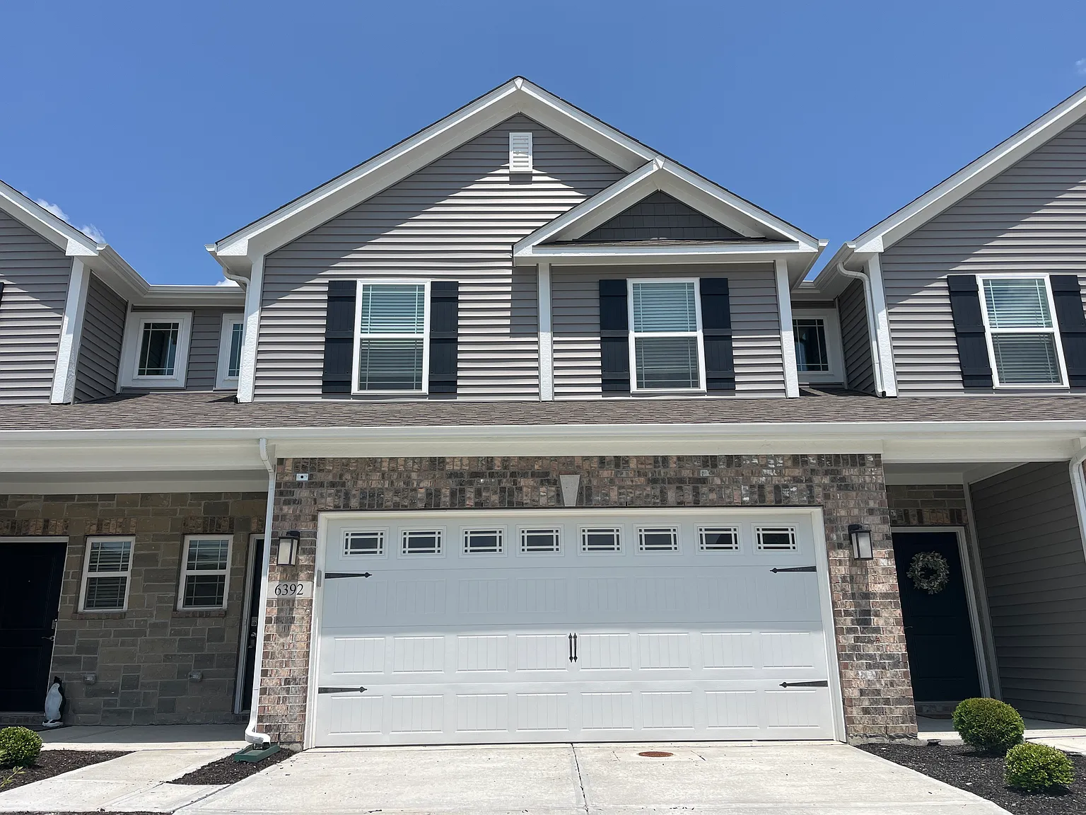 3 bed, 1808 sqft, $2,200 — Photo 1