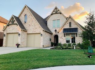 915 Vintners Ct, Grapevine, TX 76051