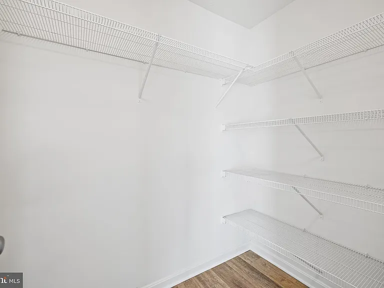 2091 Clinton Ave — Photo 7