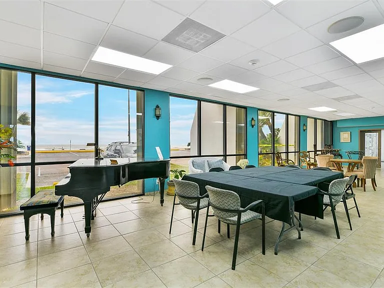 7310 Seawall Blvd #208 — Photo 29