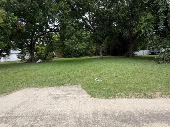 2523 E Ledbetter Dr, Dallas, TX 75216